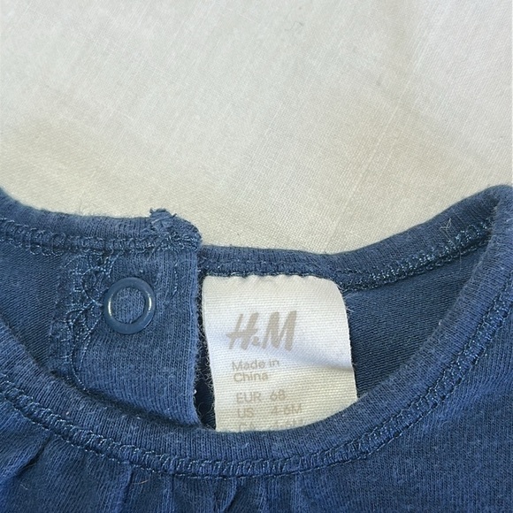 H&M - long sleeve top dress w/ pants - Picture 2 of 6